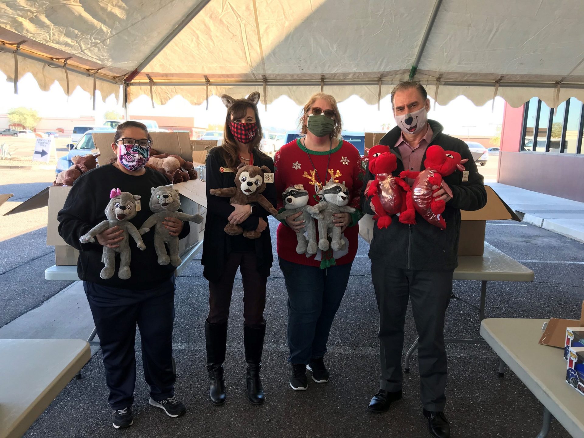 Great Wolf Lodge Delivers Plush Animals to Community