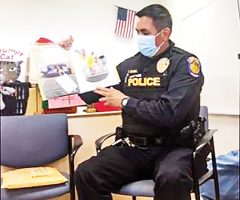 SRPD Officer Reads Virtually to Elementary Students